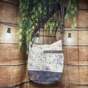 EUC Myra Bag Cross Body